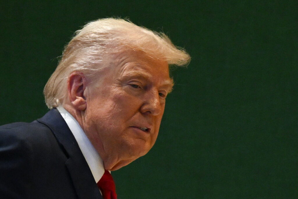 presedintele-donald-trump-participa-la-ceremonia-de-repatriere-a-soldatilor-americani-ucisi-in-razboiul-din-orientul-mijlociu